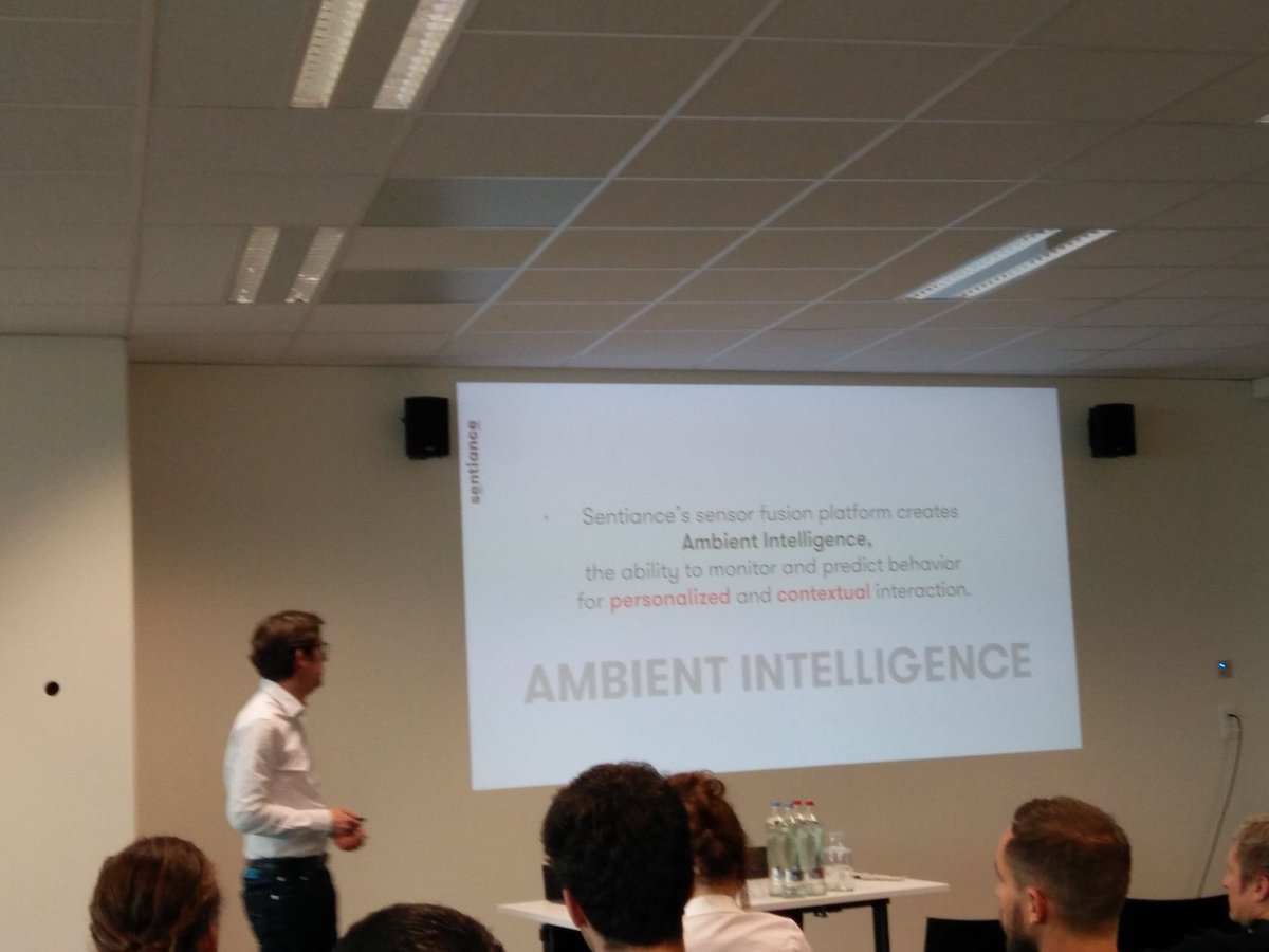 websmash's tweet photo. . @sentiance met interessante mobile sensor inzichten op #momo16 https://t.co/cCZNnQ0szq