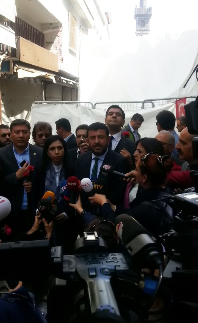 gulayyedekci's tweet photo. CHP heyeti olarak, incelemelerde bulunmak üzere Diyarbakır'dayız. https://t.co/PpTc46LTmK