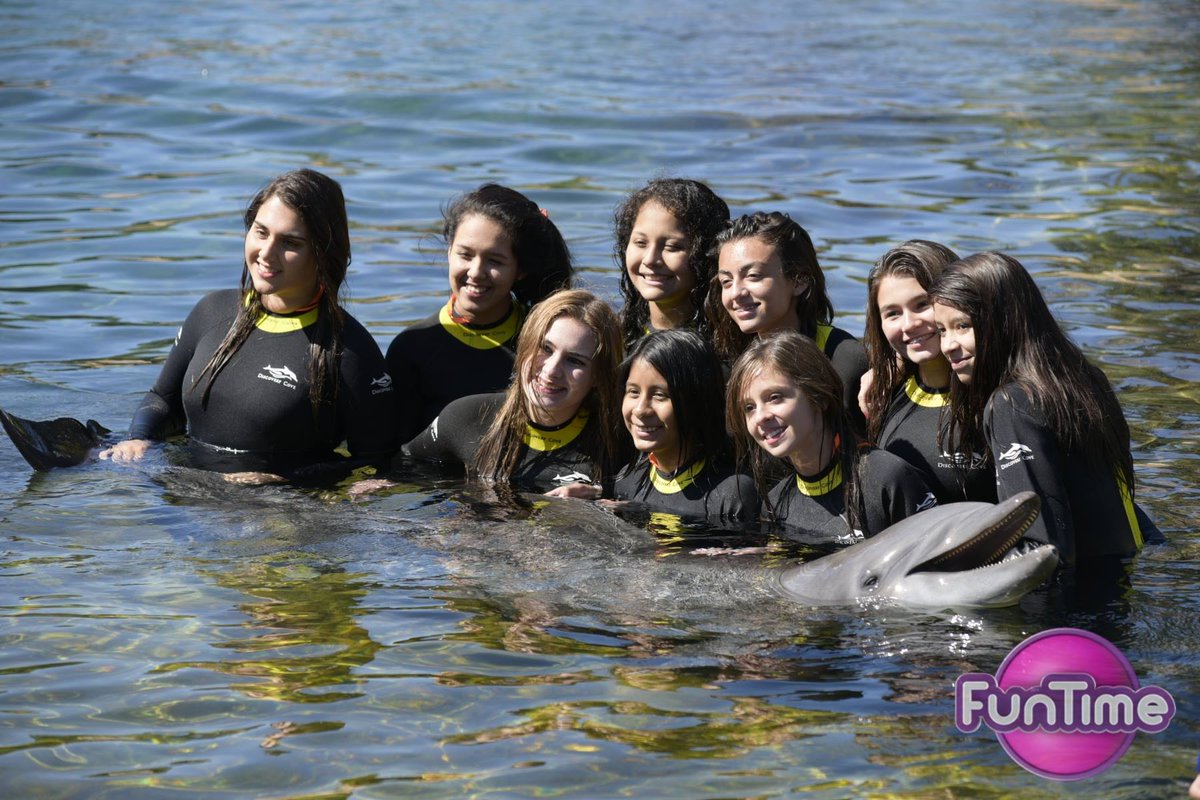 Funtime15's tweet image. ¡Momentos únicos que los miras y los compartís una y otra vez! 🐬 #DiscoveryCove #FunTimeFriends #DisneyConFunTime 🐬