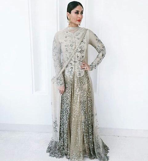 kareenakapoor_w tweet picture