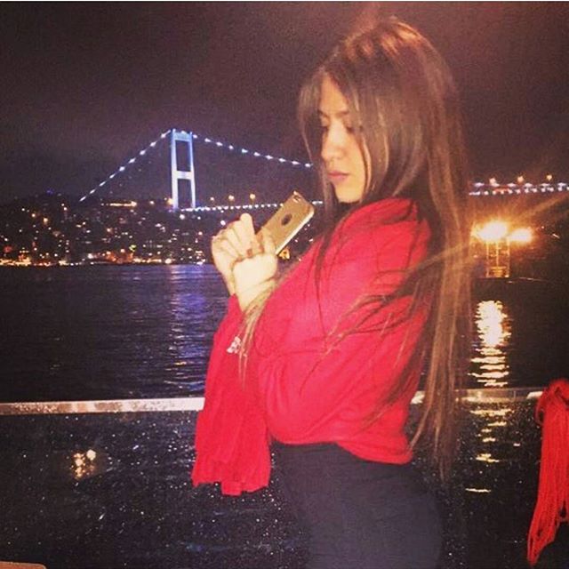 Dün geceden kalma anca ayıldım :)