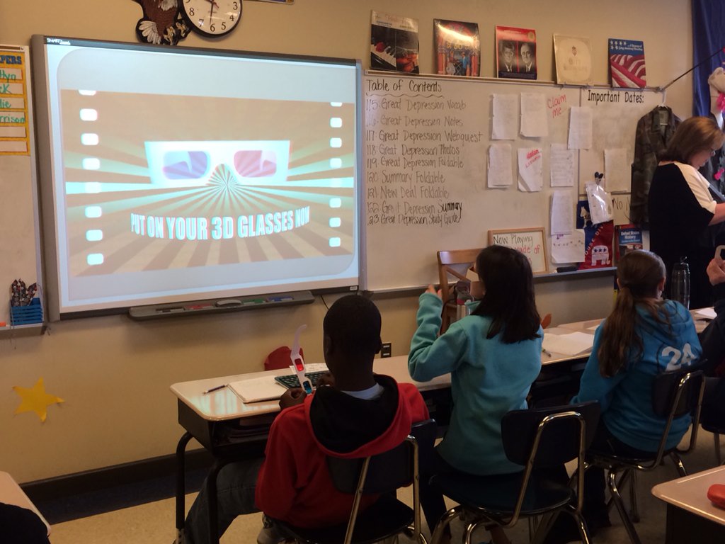 ToshaSwearingen's tweet photo. @ColemansMavs students learn about the importance of 3D pictures in WWII #mcesmavs #mcslearn https://t.co/0gmaj5OTQp