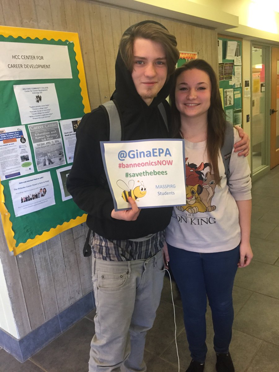 MASSPIRG_HCC's tweet photo. Hey @GinaEPA 30-40% of bees die every year! #savethebees #banneonics @masspirgstudent https://t.co/p0R22JYVNw