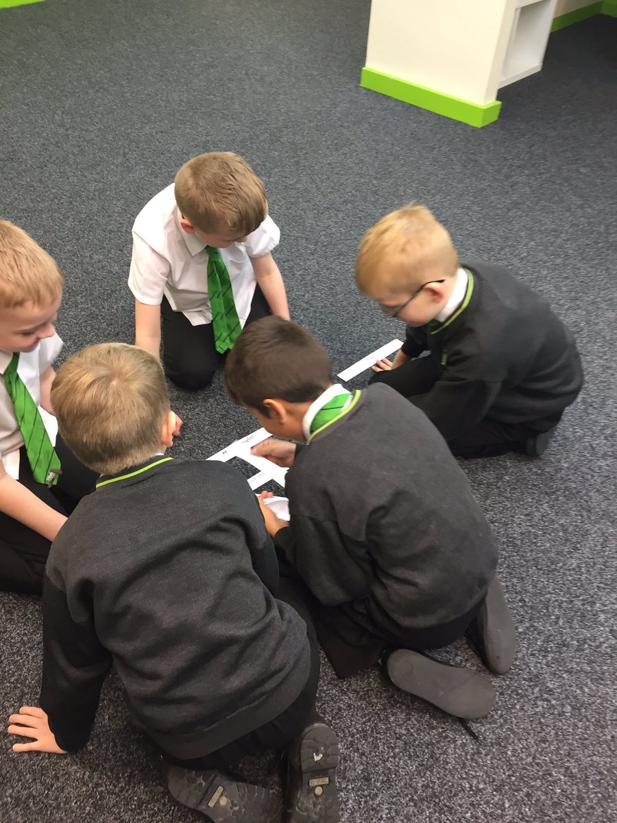 OnoFnlomce_net's tweet photo. Reciprocity, reflectiveness and resilience. Y4 working as teams on estimation and measurement #LRAY4 #BLP. https://t.co/c5Tg0dKtgI