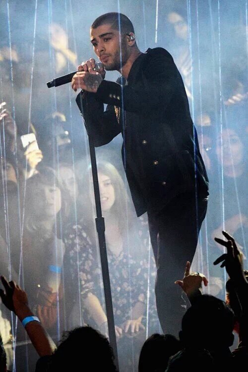 RT  : Justin Bieber
FAV : Zayn Malik