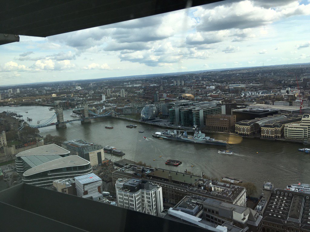 stuartsw4's tweet photo. What a view from the walkie talkie building in the city of London. https://t.co/MGK12LtNIB