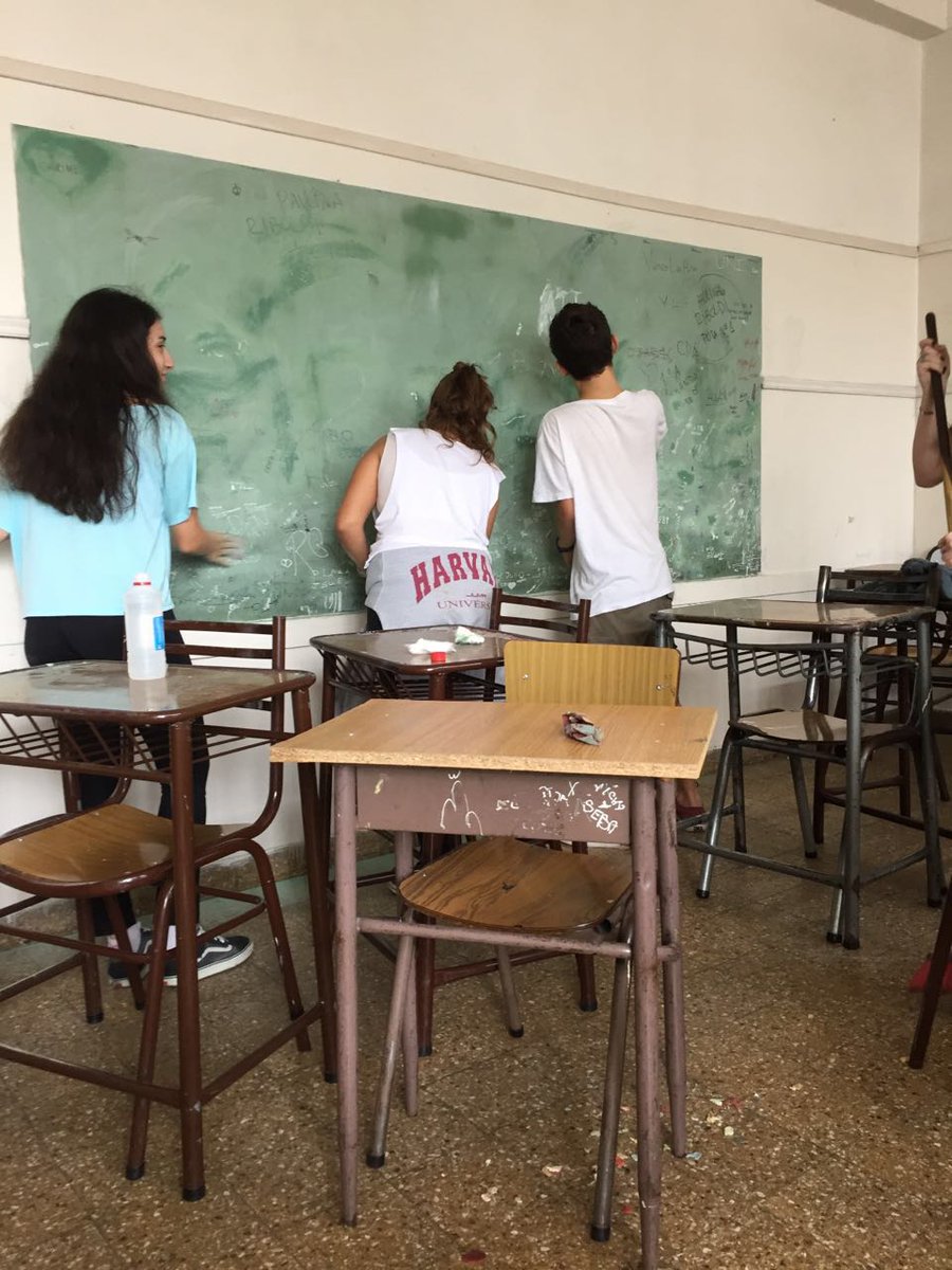 ListaX20_'s tweet photo. Así estamos trabajando, con mucho esfuerzo y ganas. Vení a ayudar a tu escuela! https://t.co/Tzvxk0UFnn