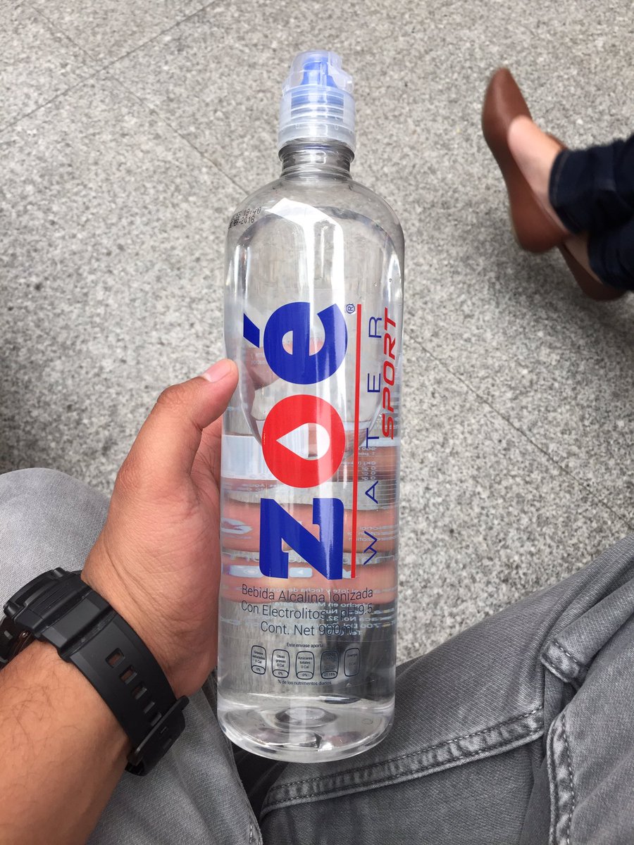 ibasserjazz's tweet photo. Para este calor no hay nada como una deliciosa @zoe_water #ionizada https://t.co/3aR4MLxE4O