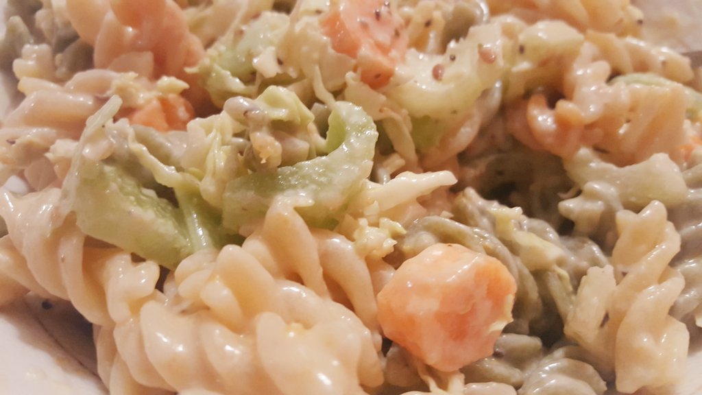 veganaccessible's tweet photo. Veggies, seeds, pasta and tahini sauce😋 https://t.co/BEqvc6boYh