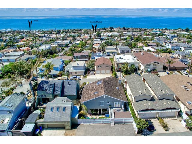 RealtyExpertsSD's tweet photo. 4BD 3.5BA Cape Cod style #CardiffbytheSea. Ocean Views from Mb! Easy beach access! #REALTORS https://t.co/gv6oy5zCIM https://t.co/xK0fdFHneb