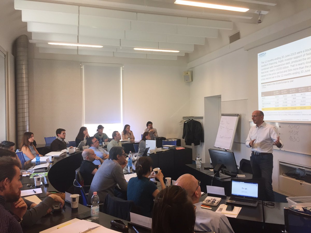 Tonight <a href="/USI_EMBA/">USI Executive MBA - EMBA</a> the founder of @Gondola4Parkins #winner #startupticino thank you Mr Ceschini <a href="/USInews/">LOTTAdiCLASSE</a>