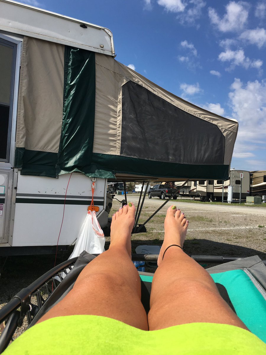 tammy8775's tweet photo. #ItsBristolBaby at its finest. #campinglife #myviewnow #perfectweather #gokylebusch18 #polepositioncampground https://t.co/jPQRf1dFK9