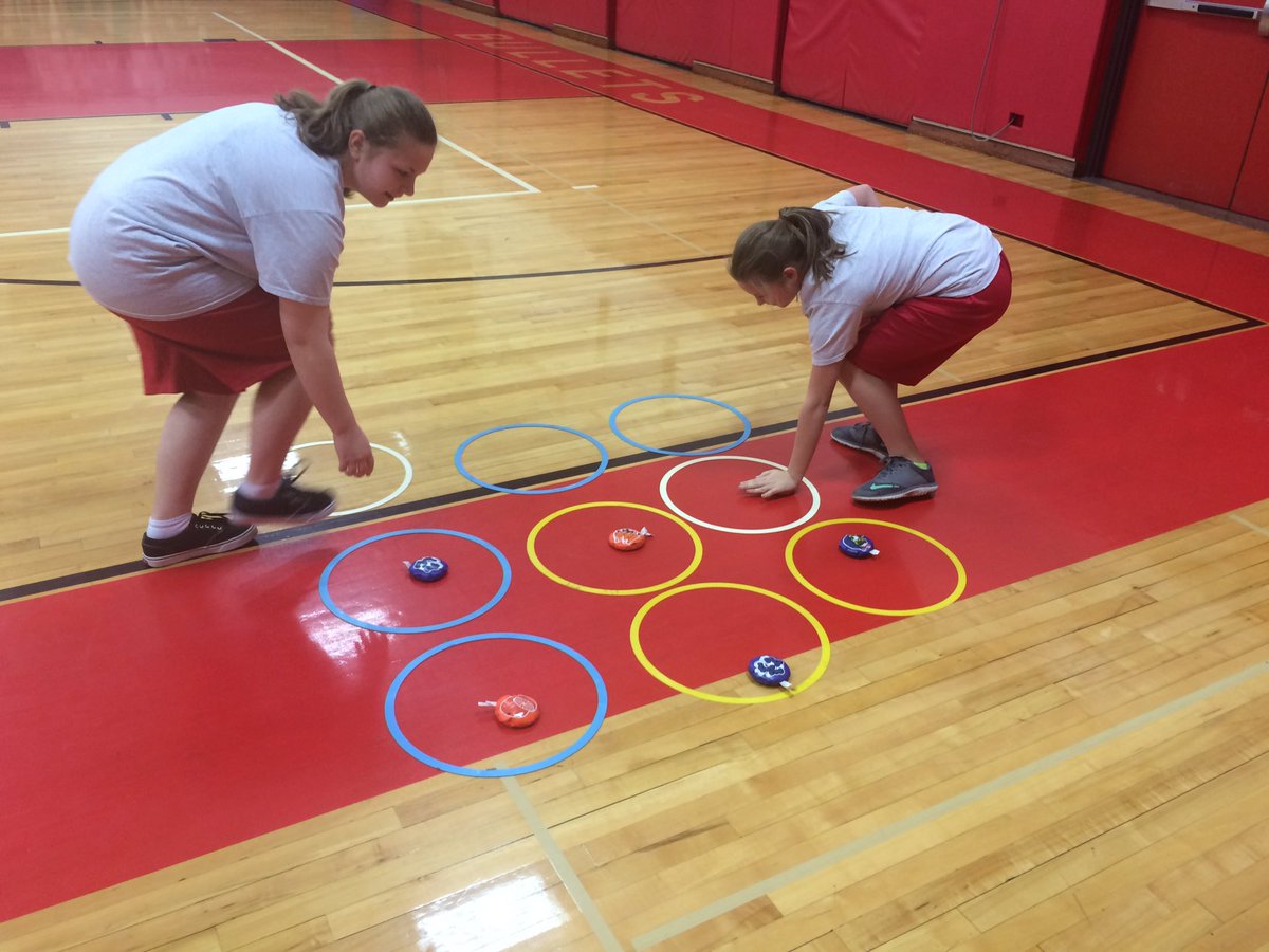 BeckmanRandy's tweet photo. Getting the Kiddos ready for their PARCC tests with brain based relays in P.E. https://t.co/orkptkEAfk