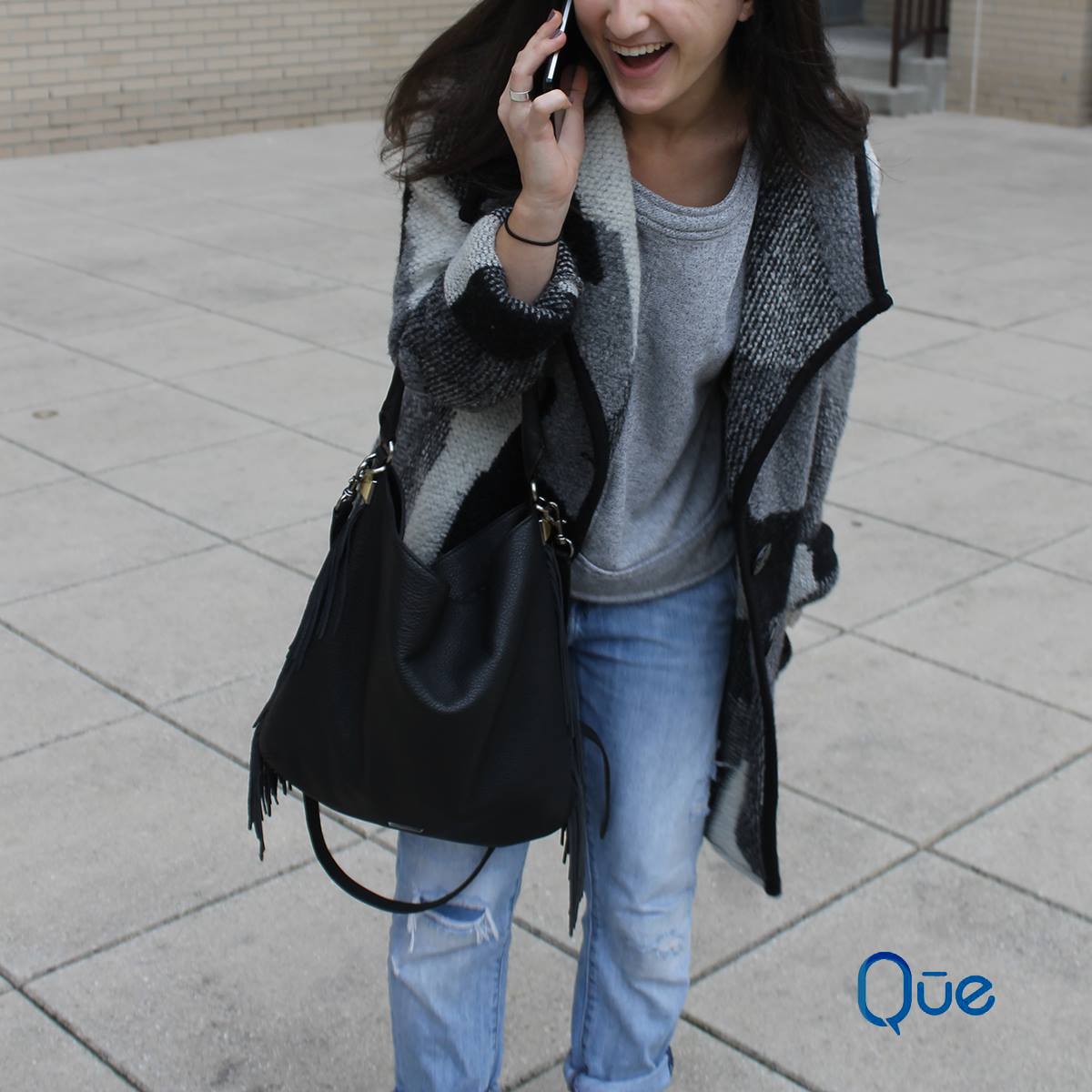 QueProducts's tweet photo. "Hello from the other side" - Adele #QuePhone #CellPhone #Reception https://t.co/l481oGkLg3