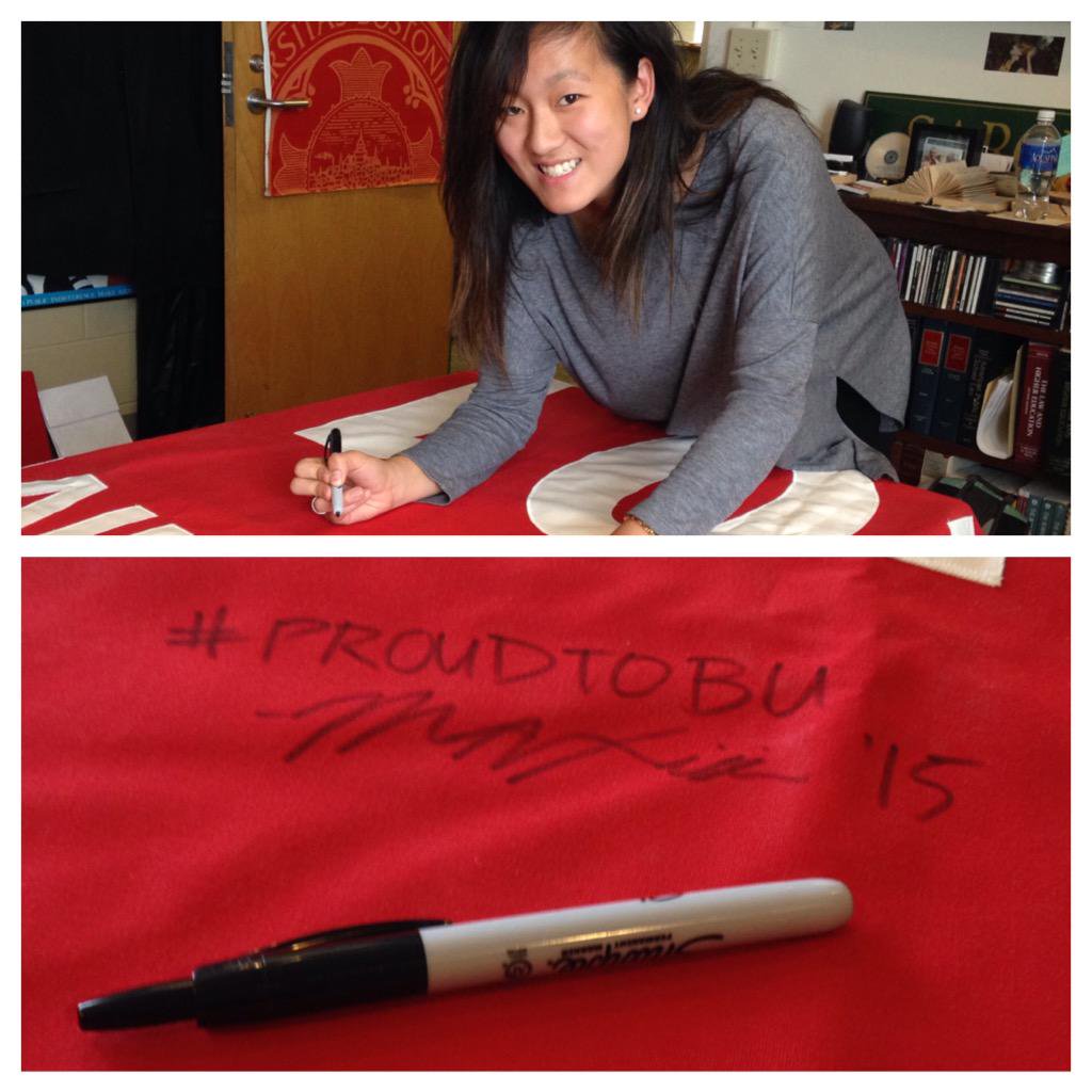 BUClassGift's tweet photo. Happy birthday to Michelle Xia (CAS'15), proud alum &amp; donor! (Photo: @meeshxia signing the #BU2015 banner) @bualumni https://t.co/iPh1ahXaGR