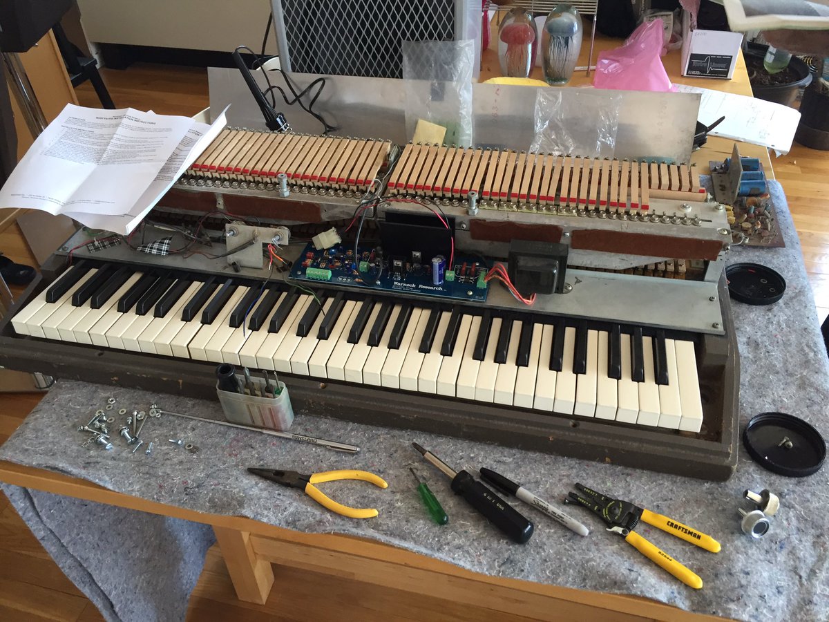 MarcUrselli's tweet photo. Today having a pro #Wurlitzer repair guy repair my instrument with new #Retrolinear amp and vibrato. Can't wait... https://t.co/BxPSs1pVht