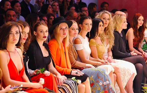 HRodenSource's tweet photo. Holland à un évènement Mane Addicts - 13.04.16 (5) https://t.co/WOF2UOollM