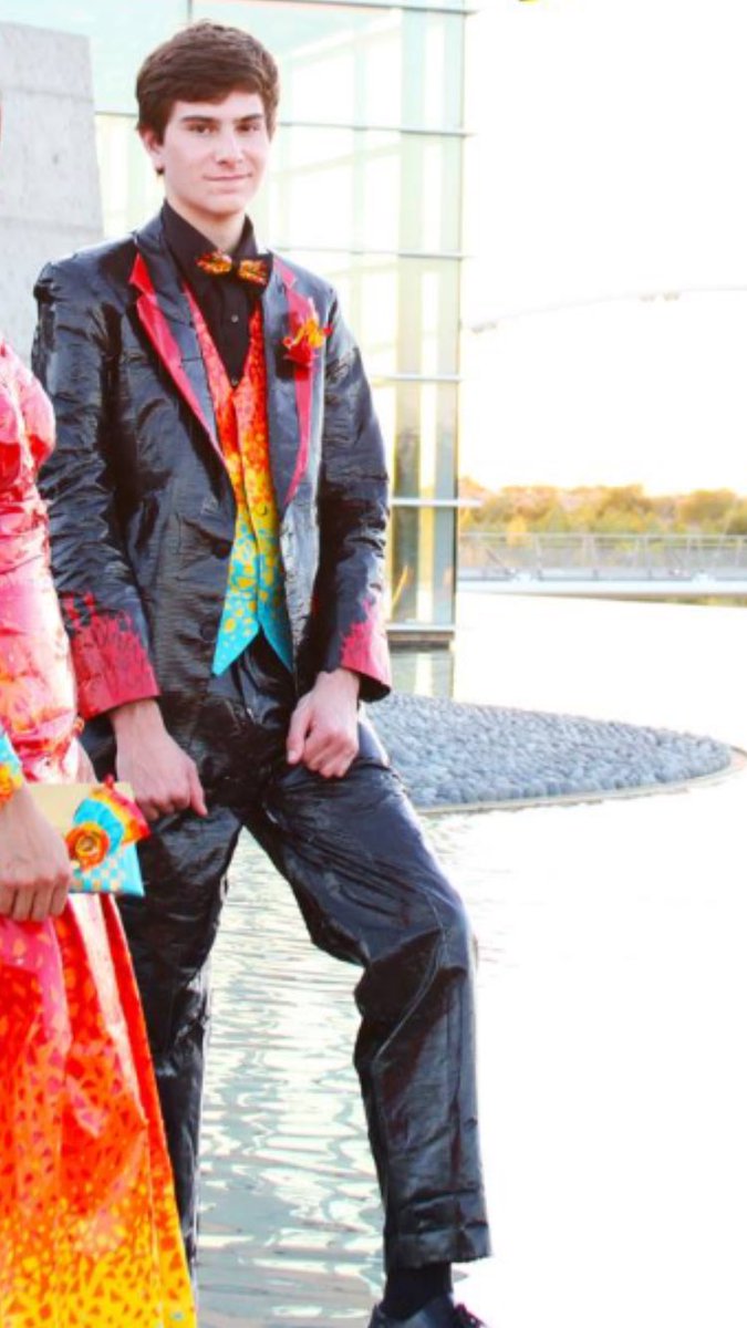 jennashepherd23's tweet image. 400 retweets &amp;amp; @ZCAIN513 wears a duct tape suit to prom! every rt counts!!