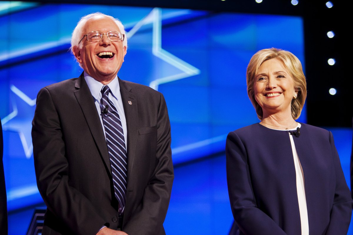 CNET's tweet photo. How to watch the Hillary Clinton-Bernie Sanders Democratic debate online tonight https://t.co/5mLKkDLjkt https://t.co/PWzyaGILjY