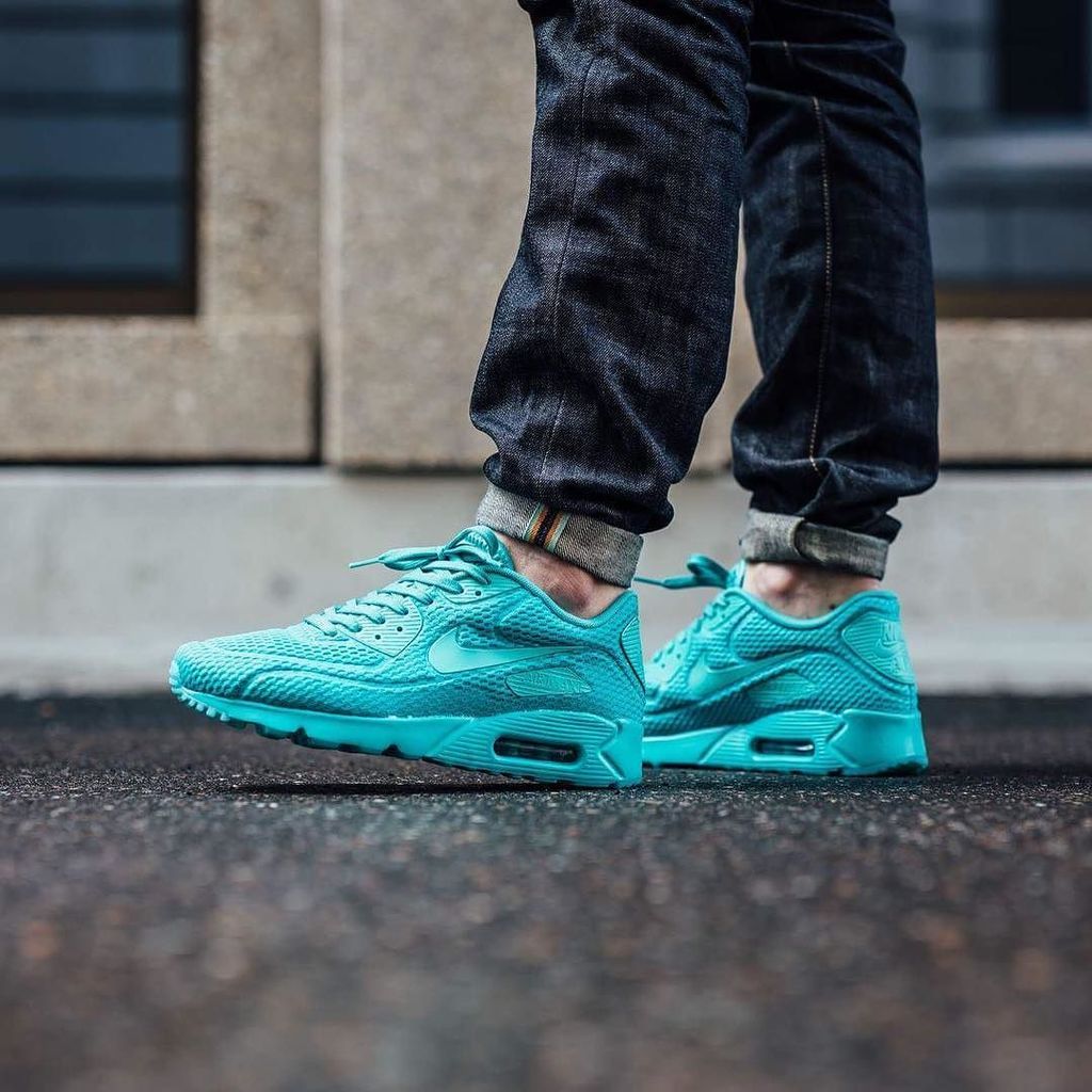 StyleEngine's tweet image. #hypefeet: @nike Air Max 90 Ultra Breeze "Hyper Jade," hitting select Nike retailers on April 15.
Photo: @titolosho…