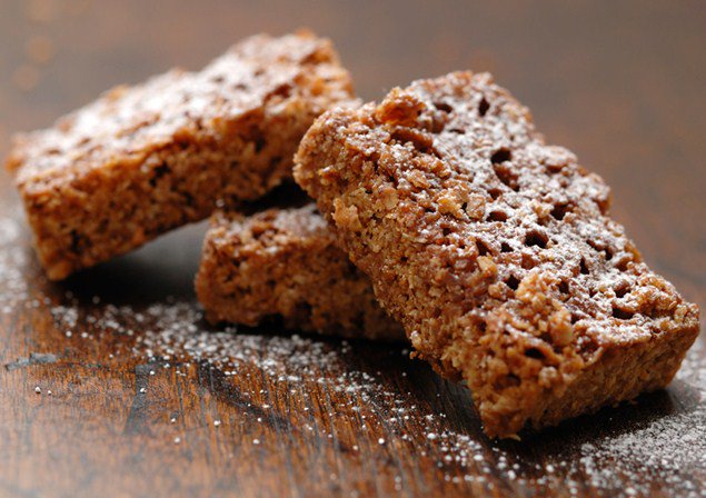 runnersworlduk's tweet photo. Manuka honey and peanut butter flapjacks - they're #runnerfriendly and #glutenfree! https://t.co/uMuOxC681K https://t.co/rQitsqukpM