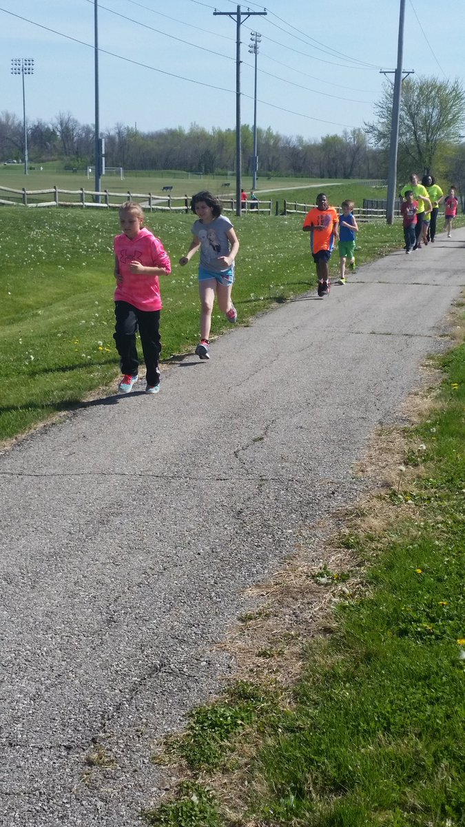 The @RandallBears Running Club is excited for the <a href="/CityOfIndepMO/">City of Independence, MO</a> Park Trot 5k on April 30th