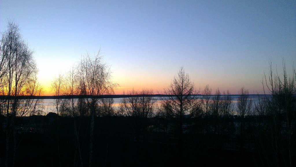 KarjalainenHely's tweet photo. #Näsijärvi #avovesi #jäidenlähtö #auringonlasku #Tampere https://t.co/kY5jRvVDlH
