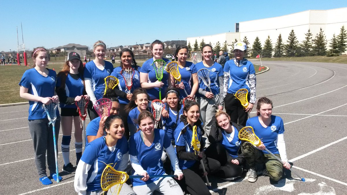 Girls lacrosse team <a href="/DavidSuzukiSS/">David Suzuki Secondary School</a>  after some bumps and bruises! Go @DSSSGrizzlyDen