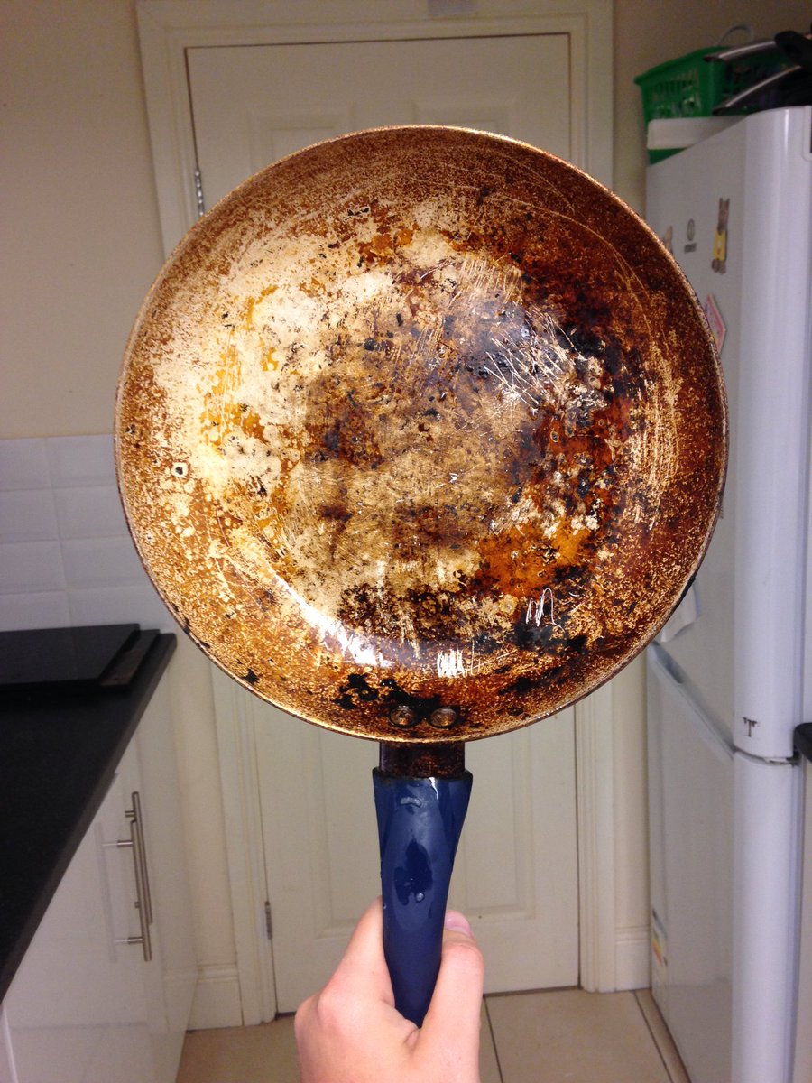 emilylol's tweet photo. This pan used to be white... #bitburnt https://t.co/XjvGh5AFau
