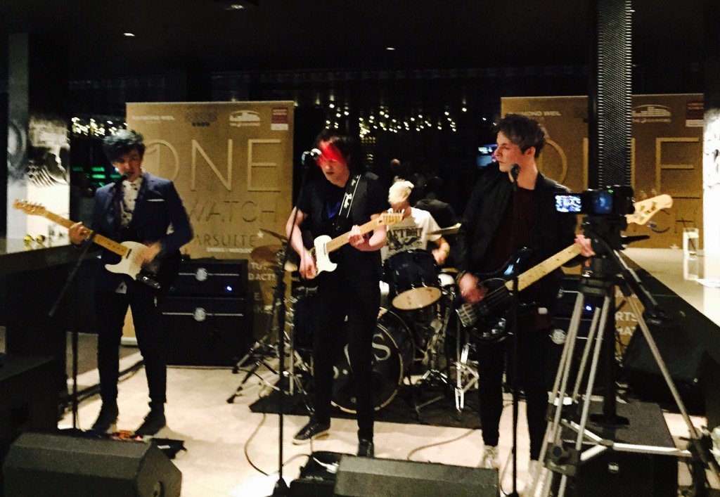 KaneH's tweet photo. #Capitalsonetowatch winners play @TheSSEHydro #CapitalFMStarsuite https://t.co/5iKIsE1INE