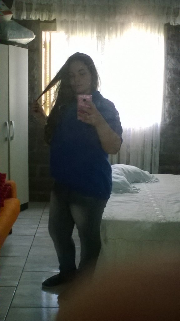 PrlAlana's tweet photo. Quando voltei da escola https://t.co/ULqoagm44a