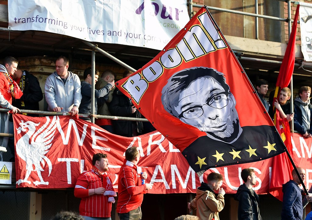 Lfcfansroom's tweet photo. YOU CAN'T BUY THIS C*UNTS !!!

Your money is bullshit ~ https://t.co/ACccLKbDHu