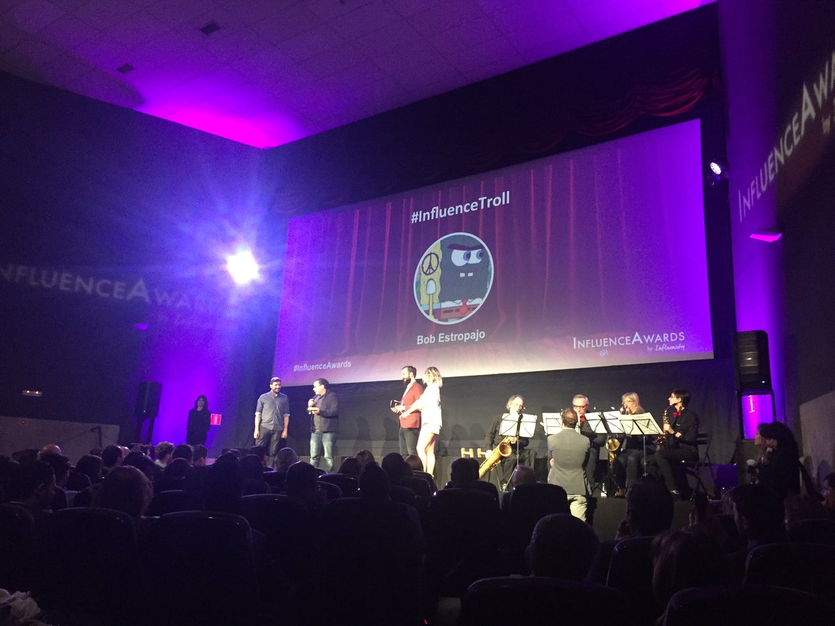 POINTMgz's tweet photo. Y el último premio #InfluenceAwards en la categoría #InfluenceTroll es para... @BobEstropajo ¡Ha salido del armario! https://t.co/AEi9YlSBpB