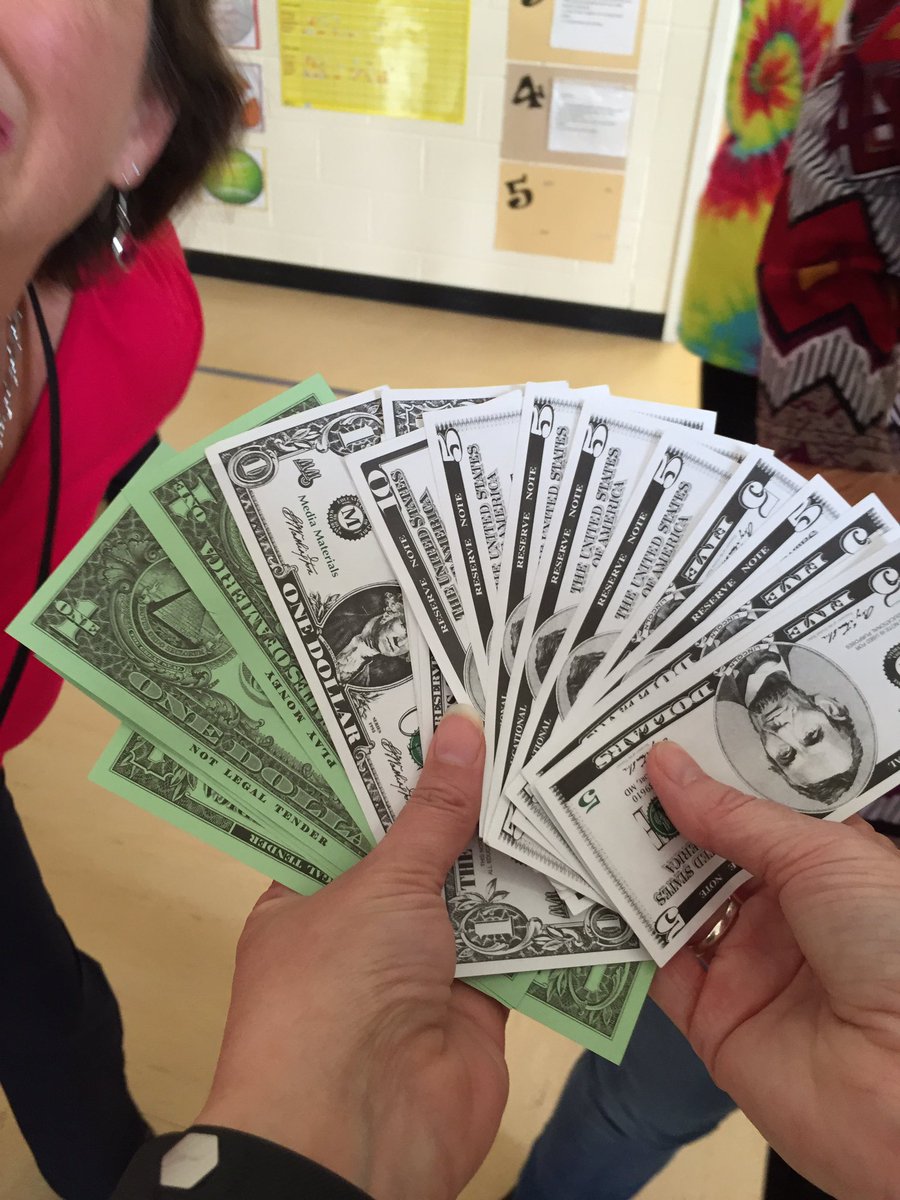 Making Money!!!! #fitnesschasers #chasingdreams #reachinggoals #ensuringsuccess <a href="/tracy_ingram/">Tracy Ingram</a>