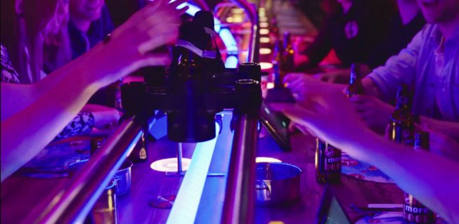 dot_rest's tweet photo. https://t.co/KfMPR8fEm8 It´s a restaurant...IT´S A #ROLLERCOASTER! NO, REALLY! #Vienna https://t.co/q1IHAE626h