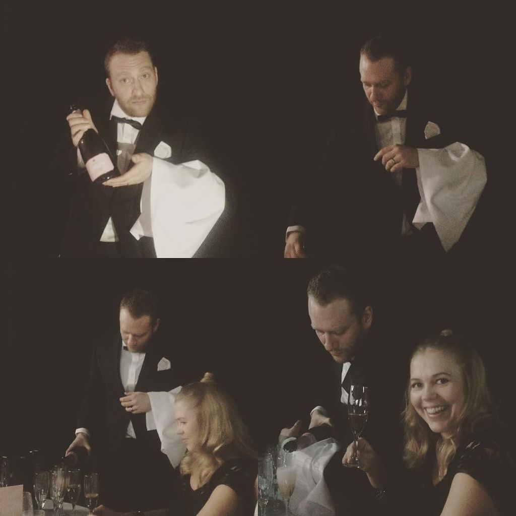 Pääsin duuniin eli kaatamaan <a href="/annuterho/">Annu Terho</a> le voitonmaljaa! #vuodenhuiput ift.tt/263Xz1f