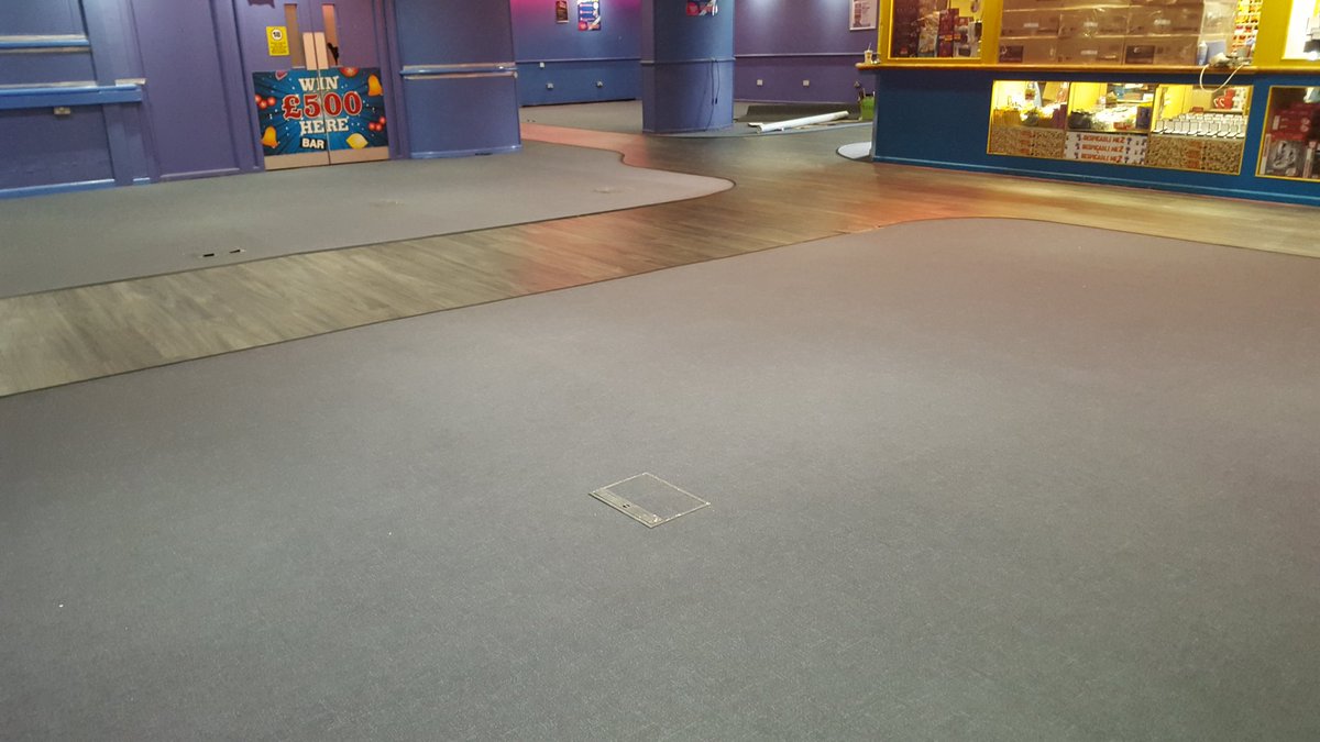 CahillFlooring's tweet photo. @CroftsLee @FBallTechSJ @FBallTechDH Nearly there! Other half next week. #moduleotransform #cliptops #300hd #flotex https://t.co/fAh5QKLgwi