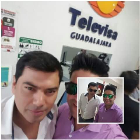 paola_rengo's tweet photo. @Luisjaraoficial estan en mexico promocionando el nuevo tema #fallastetu @GrupoMegapuesta grande https://t.co/2IRiPFslPJ