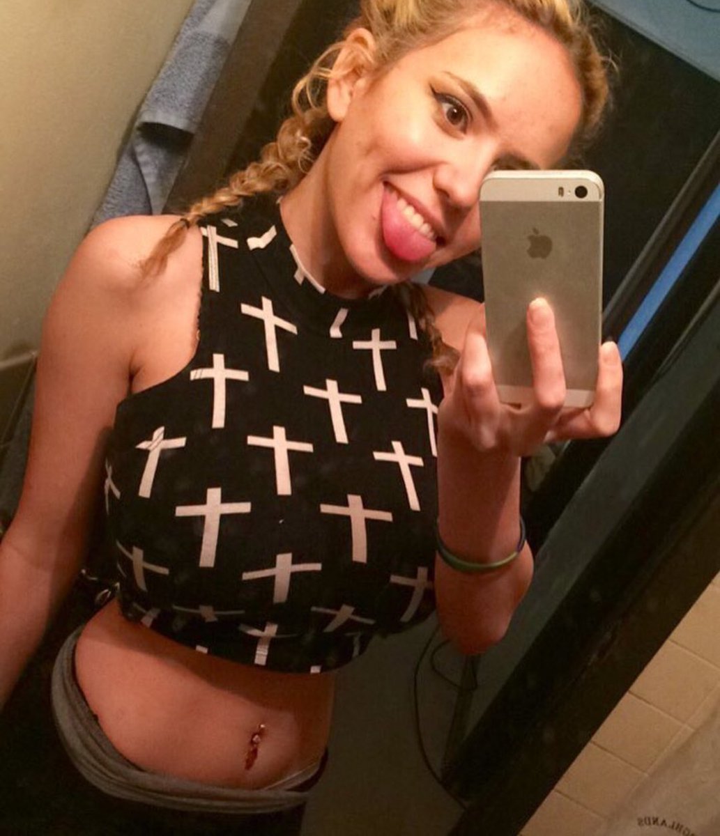AmazingLaura_'s tweet photo. Ready to go 😜
#SnowBunnyMovement #snowbunny https://t.co/nvtNjCnnBg