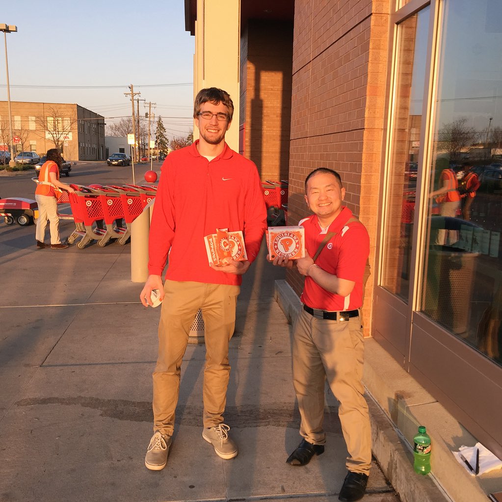 Amazing day w/ newly (day5)TL Bailey #t2229midway #givingback2community @CristinErdman @TiffMisk <a href="/trsipple/">Tom Sipple</a> <a href="/kvh_2000/">Kristie Johnson</a>