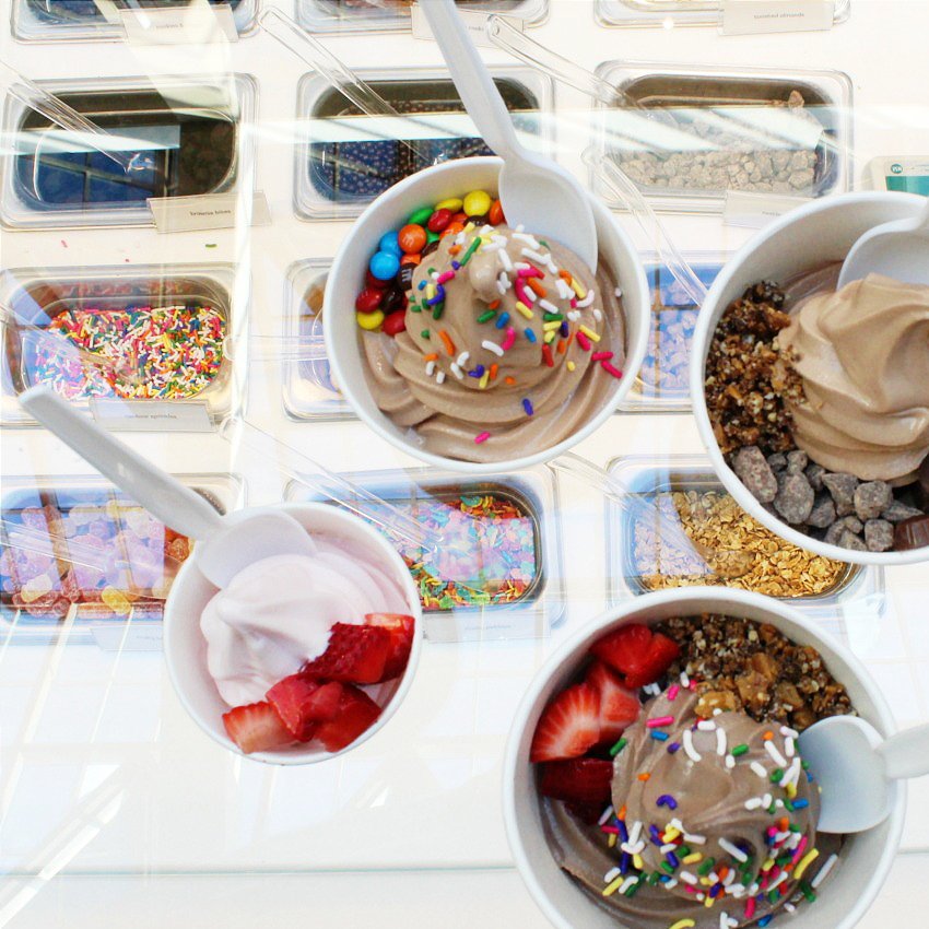 bestofthislife's tweet photo. My fam's 1st time getting our #froyo on at @PinkberryOttawa I see many more sprinkles in our future! ππ§#pinkberryott https://t.co/1TXxAgLPAq