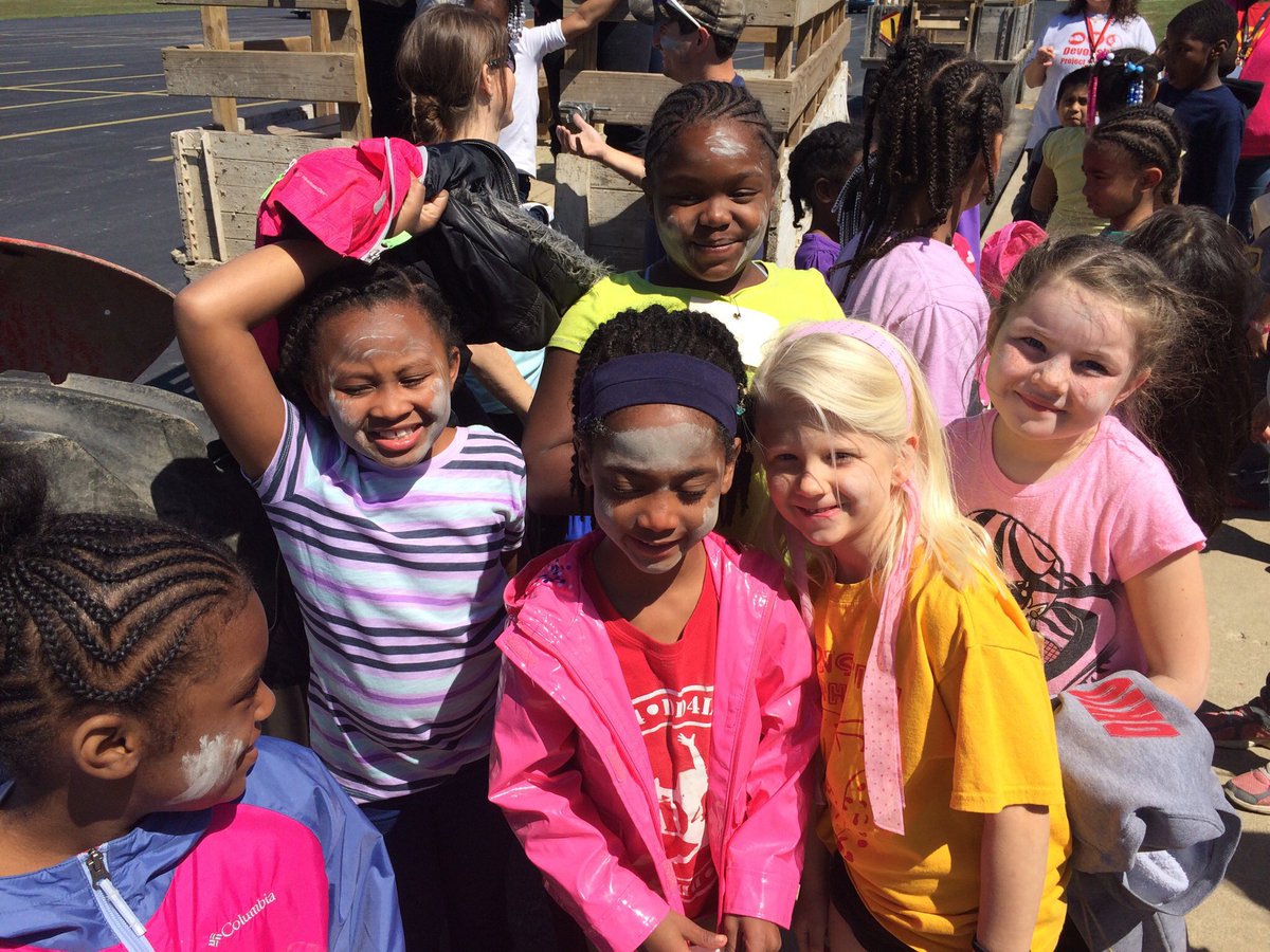 DevonshireES's tweet photo. Creeking, reptiles, archery, climbing walls and fun with friends can only mean that it's camp time!! #spiritofccs https://t.co/DCzqp2x5h0