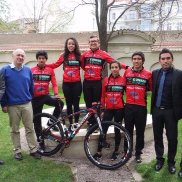 CEIDUNAM's tweet photo. #Ciclismo Presentan al equipo Conade-Code Guanajuato en #RepúblicaCheca by conadeoficial https://t.co/XnlOjsz6fX
