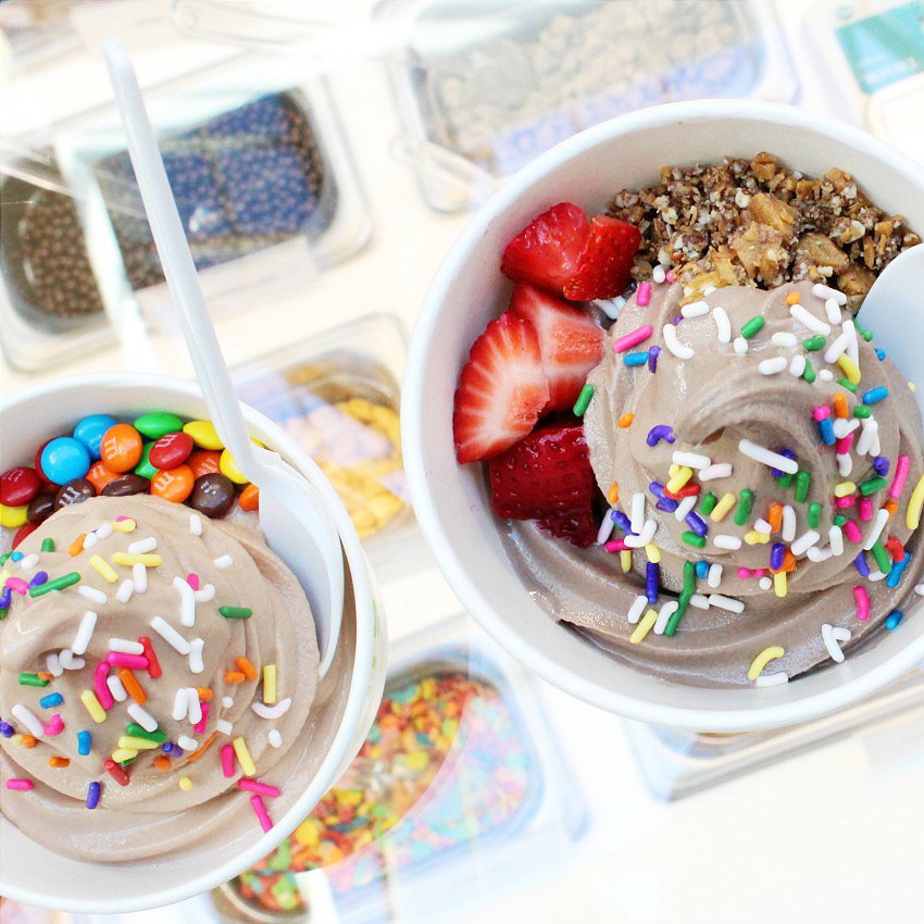 bestofthislife's tweet photo. I absolutely loved the chocolate-hazelnut frozen yogurt at @PinkberryOttawa SO good! #pinkberryott #ottnews #foodie https://t.co/0c39y9E3Bw