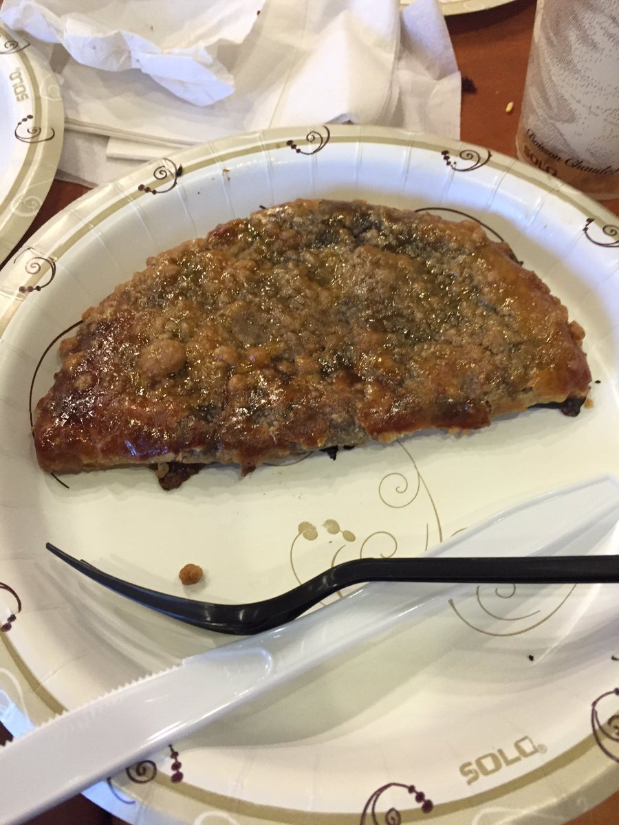 My blueberry hand pie was sooo good <a href="/StPeteBakery/">St Pete Bakery</a> great stop this morning, what a find!