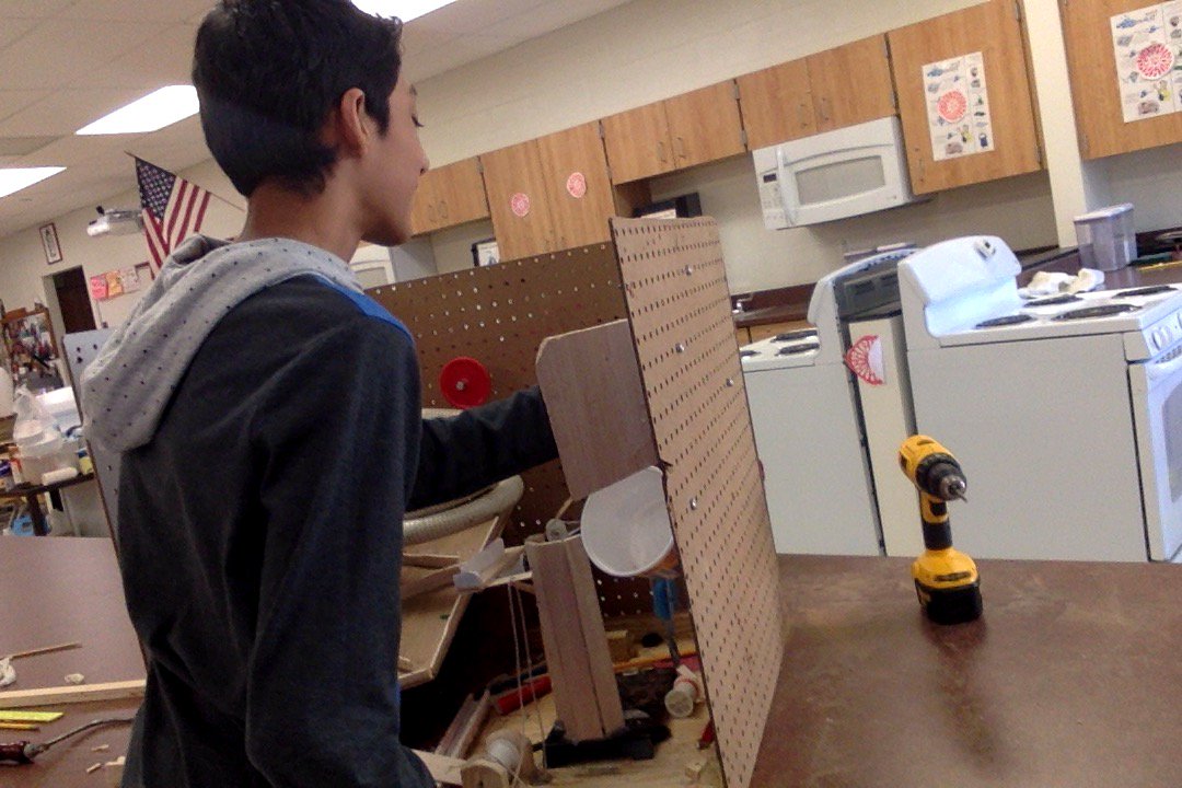 SLMS_SciOly's tweet photo. Students are working hard on our Rube Goldberg machine! 
States Tally: 9 days!!!! https://t.co/3wiy5mStJu