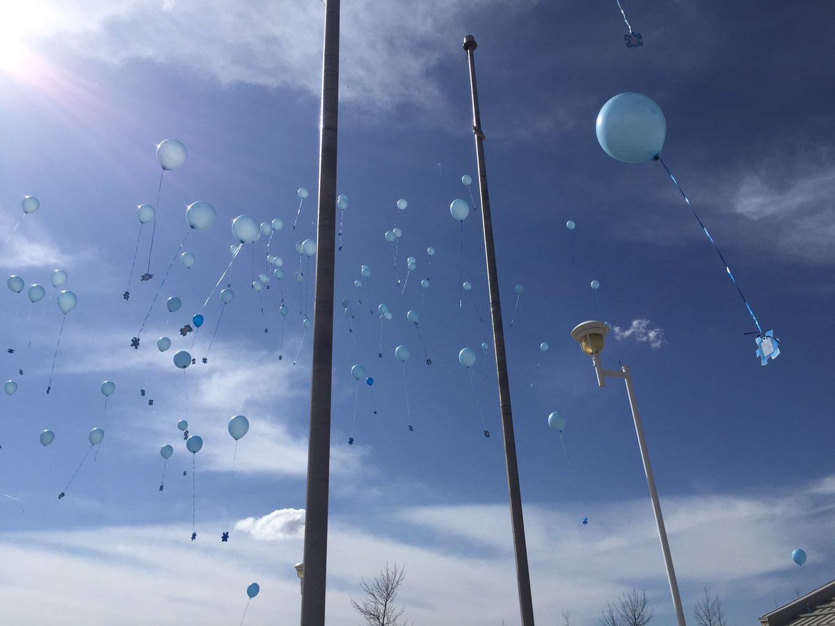 GBenjoe's tweet image. Released balloons at school for Autism #NOEC #awareness #fhqtc