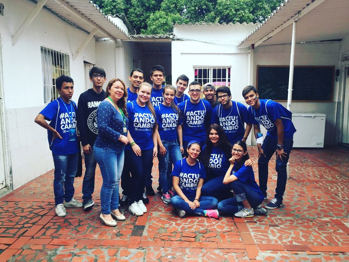 tatianahg16's tweet photo. #simun2016 #actuandoporelcambio #accionsocial #delegados https://t.co/KSPPnZ7z1s
