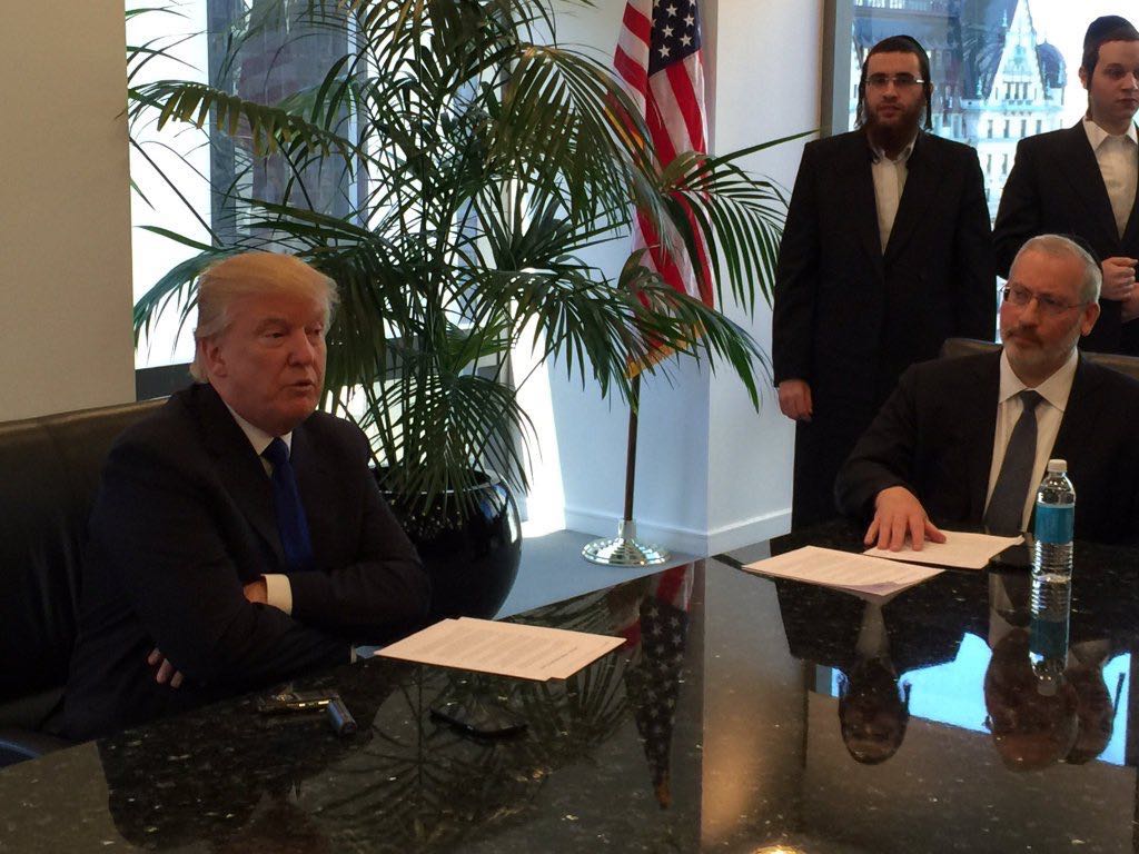 HaindelBreuer's tweet photo. It was nice meeting today GOP front runner @realDonaldTrump together with fellow reps of Jewish news outlets https://t.co/xP6P24supe