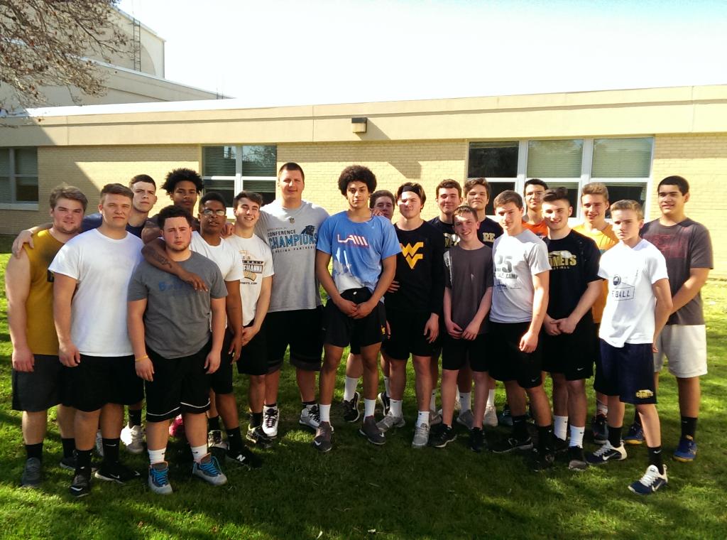 Thank u to Chas alexiah for your visit today to the comet football. Go Panthers.